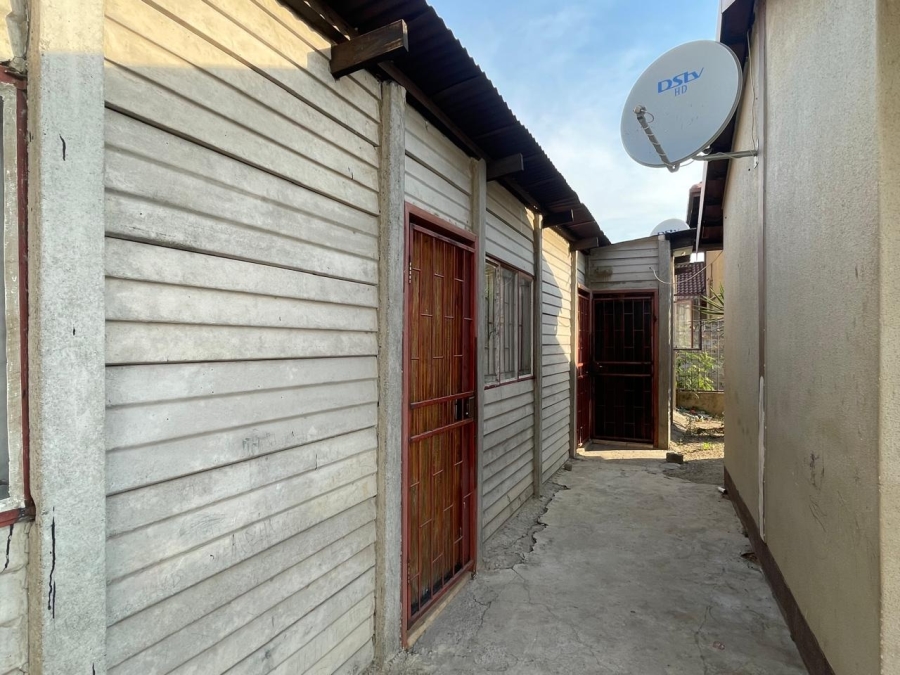 2 Bedroom Property for Sale in Rustenburg North North West